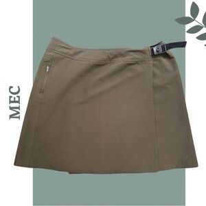 MEC Adjustable Wrap Skirt Velcro and Buckle Closure Brown Size Small